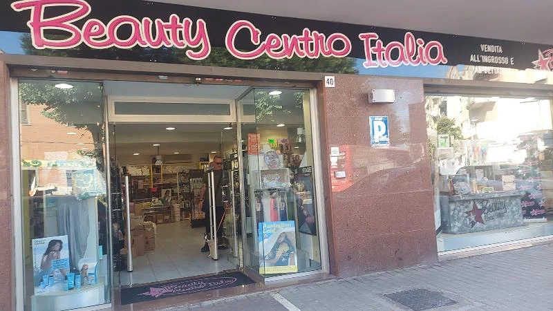 Ingresso del punto vendita Beauty Centro Italia a Ciampino